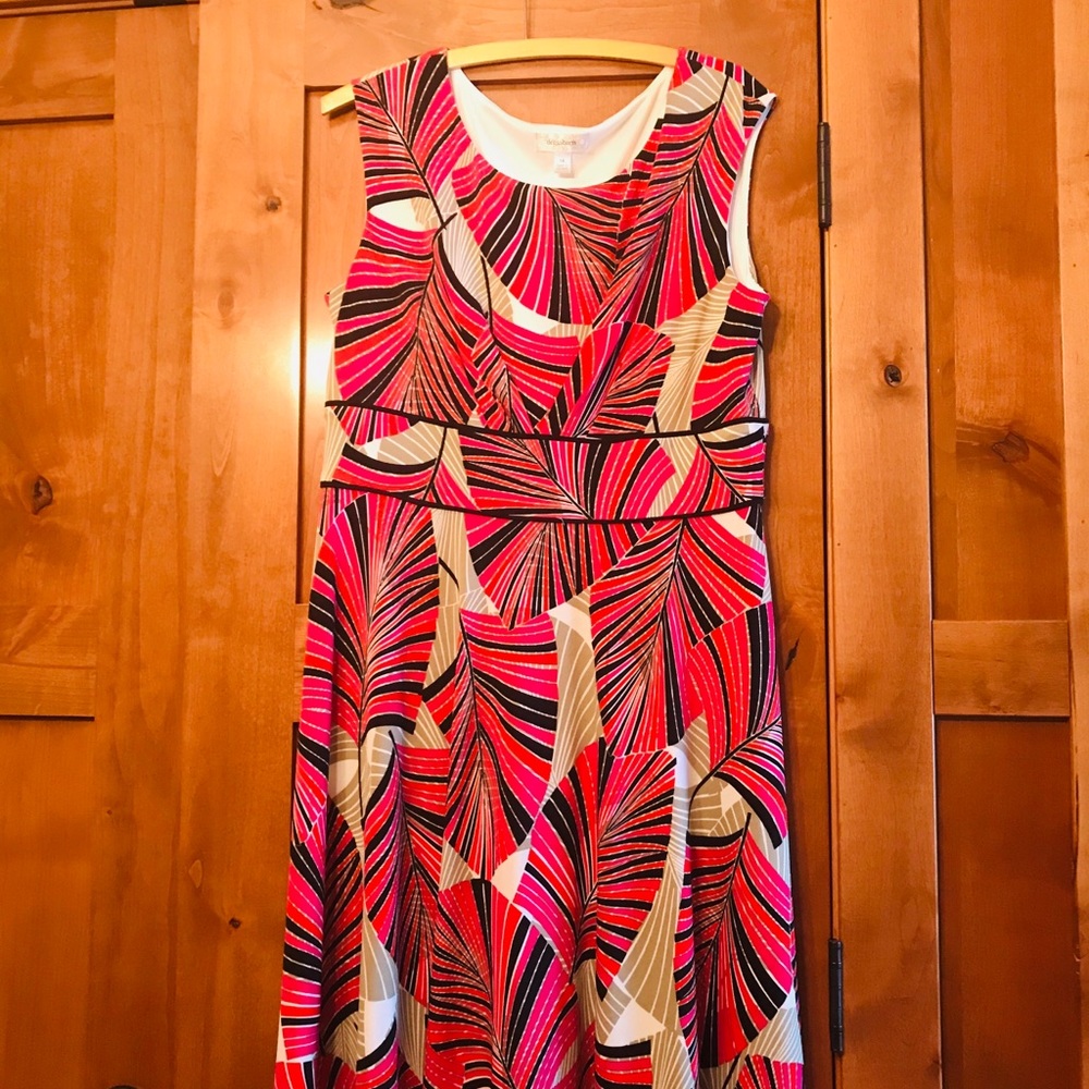 Great colors, comfortable Dress Barn dress.